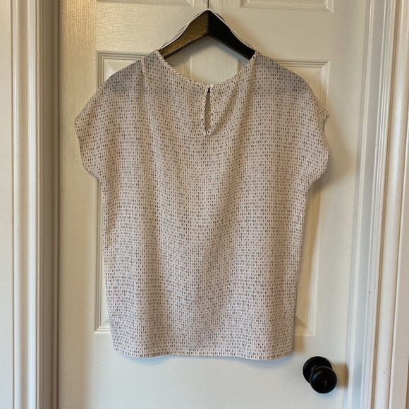 Great Soyaconcept short sleeve blouse! Pretty pattern & size small. - Picture 3 of 4
